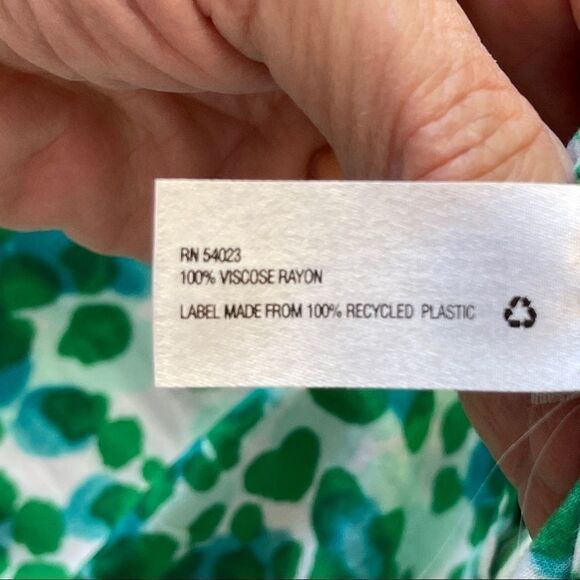 Gap‎ Blue and Green Watercolor Print Short Sleeve Blouse - Picture 4 of 9